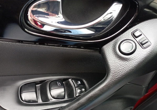 Nissan Qashqai cena 58900 przebieg: 76000, rok produkcji 2016 z Częstochowa małe 232